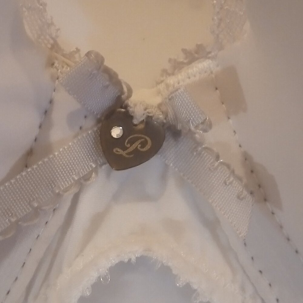 Victoria Secret "POUT" NWT